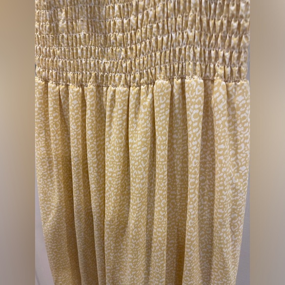 yellow and white spotted dress - Picture 8 of 9